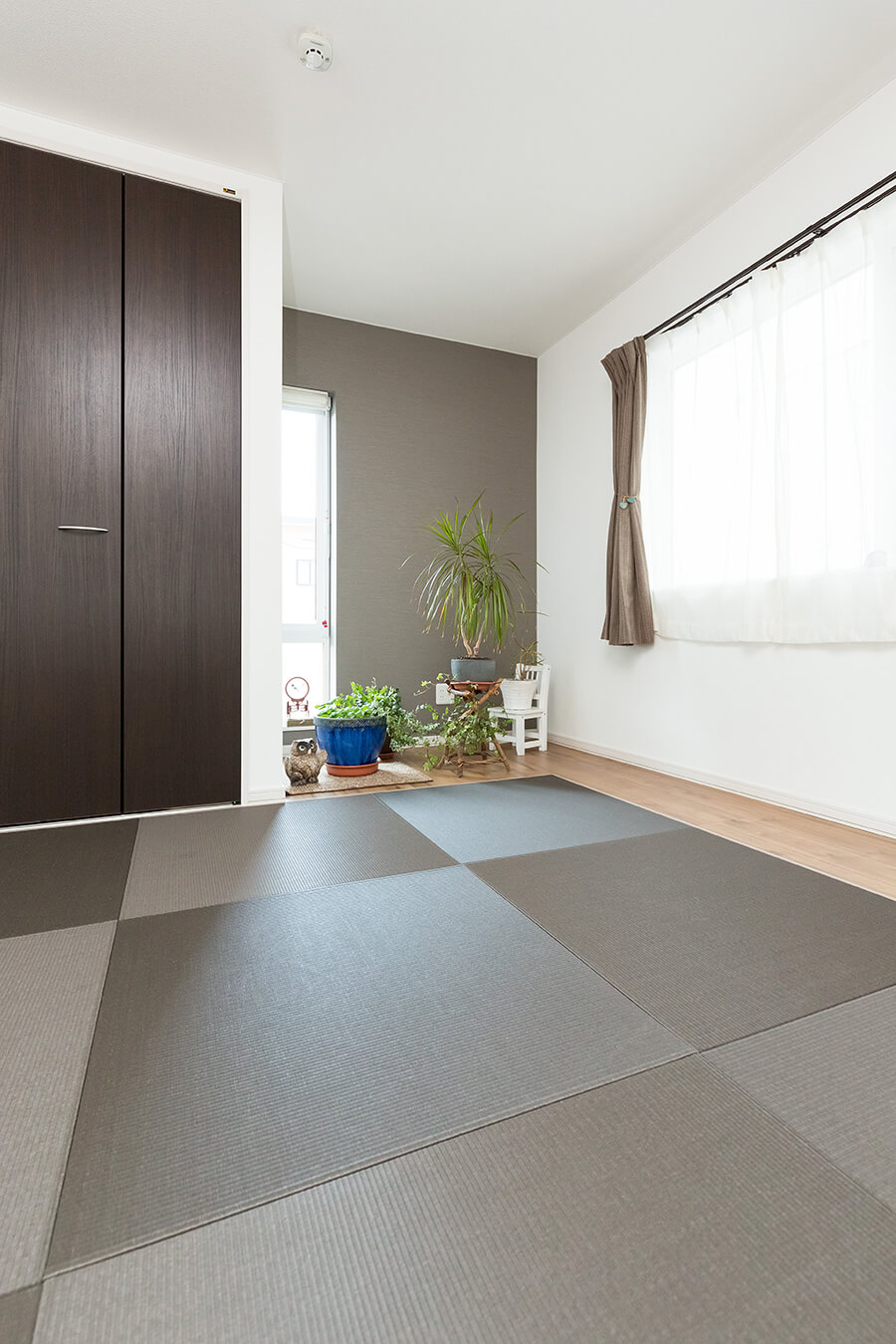 ご主人お気に入りの琉球畳の和室